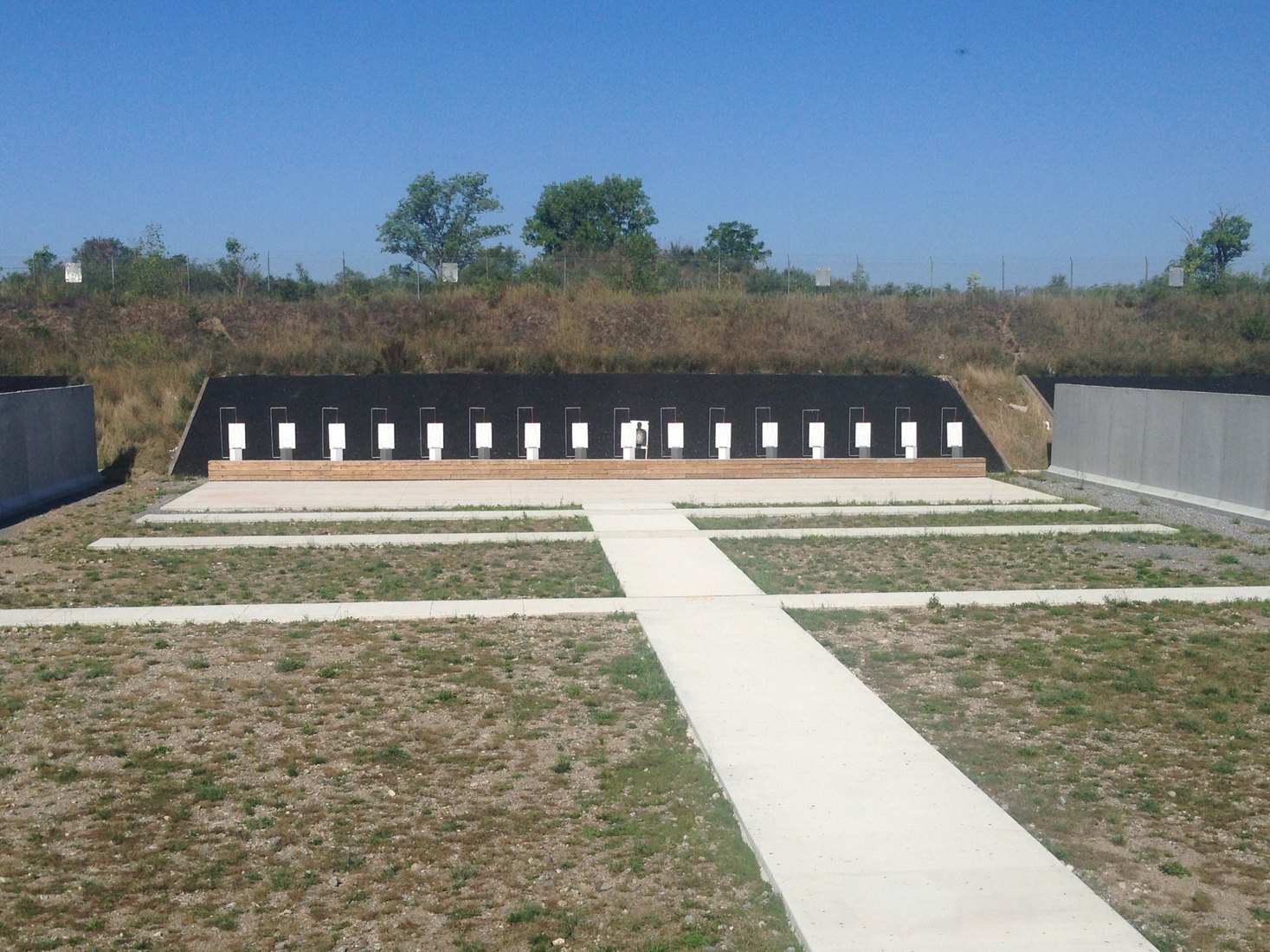 Outdoor shooting range